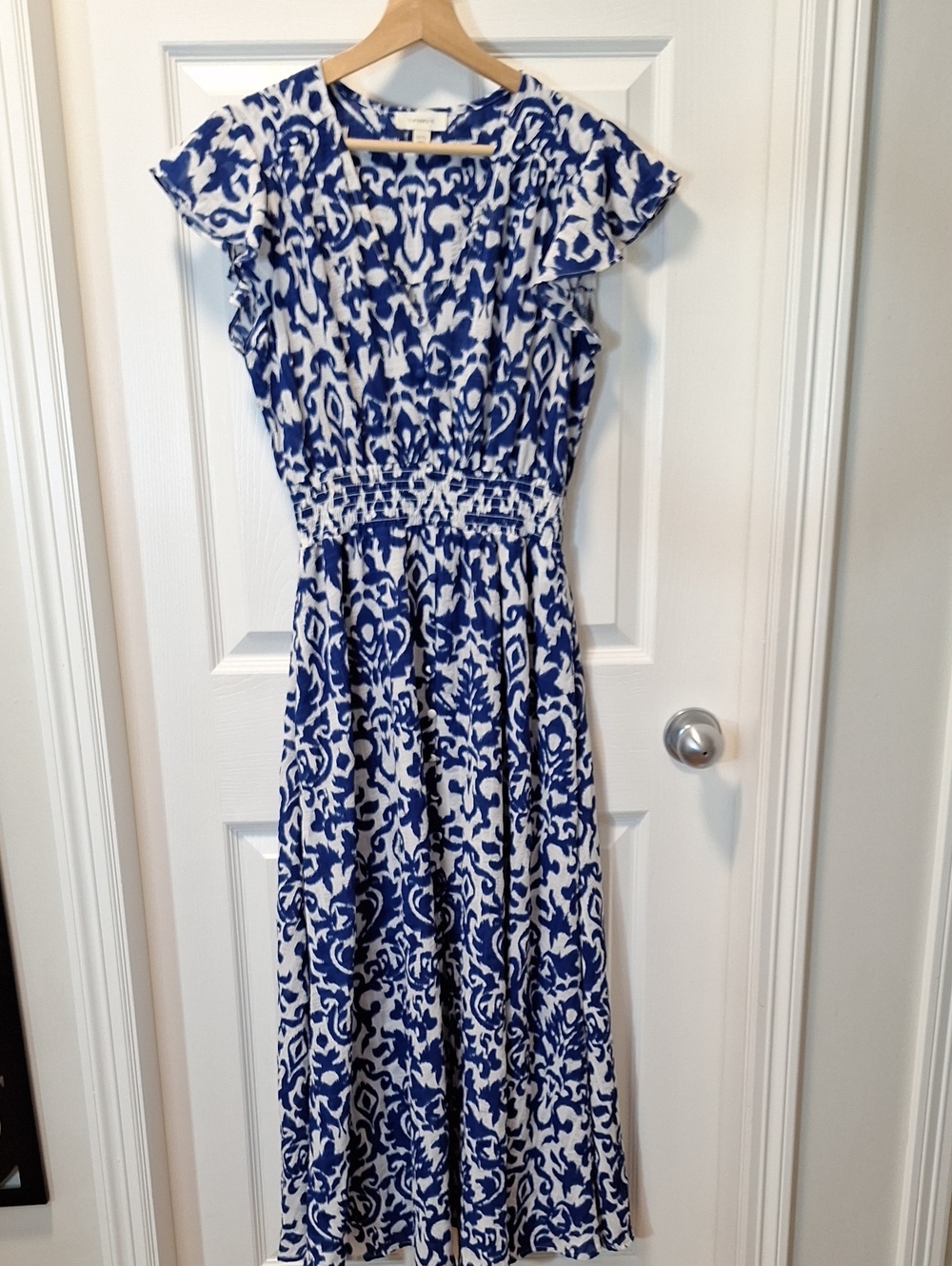 Blue and White Printed Maxi Dress with Flutter Sleeves  SIZE XS